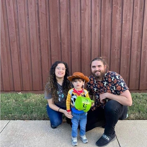 Meet your Posher, Lara - Picture 7 of 13